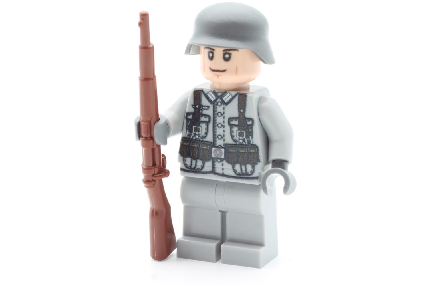 Deutscher Soldat mit Karabiner 98